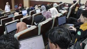 Mahasiswa Analisis Literatur
