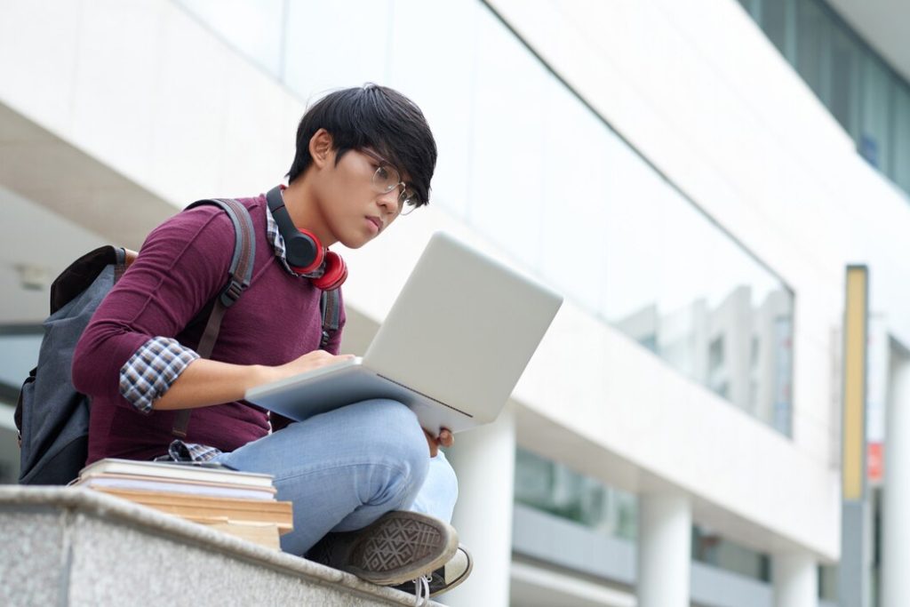 Literasi Digital Mahasiswa