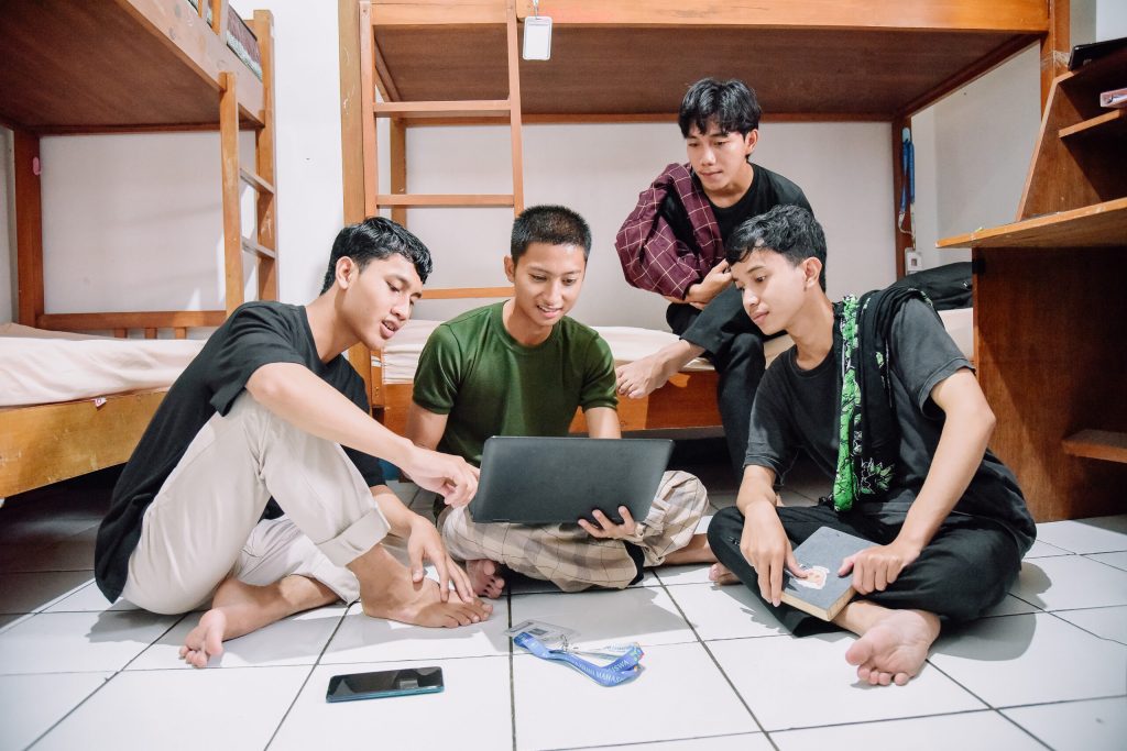 Kehidupan Asrama Mahasiswa