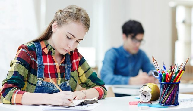 Konsentrasi Belajar Efektif: Rahasia Sukses Akademik yang Sering Terlupakan