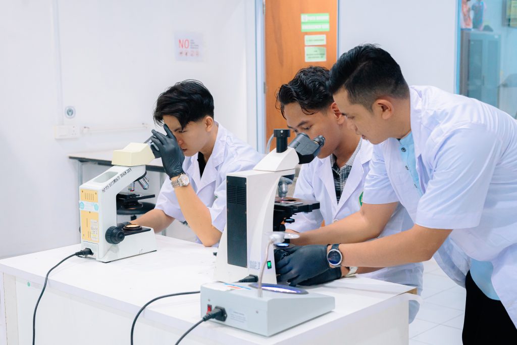 Praktikum Laboratorium